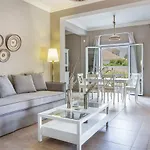 Julia's Style Apartment, Cephallonia * Kástron